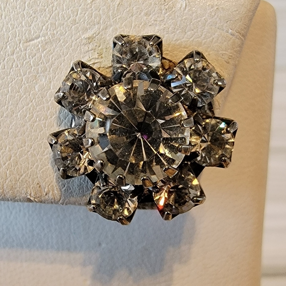 Vintage Clear Rhinestone Floral Cluster Silver Tone Pierced Earrings - Picture 2 of 2